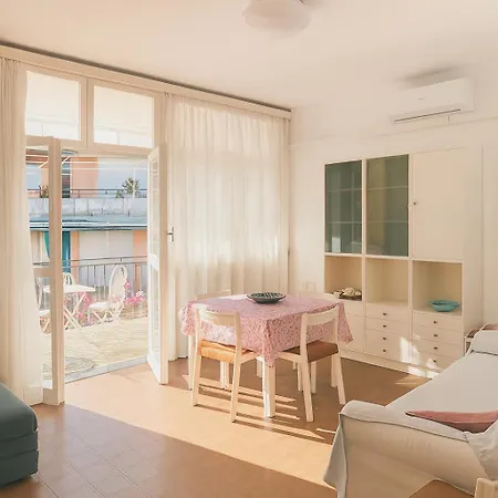 Welcome Riviera Nautilus 11- Vista Mare-posto Macchina Individuale-only One Car-piscina Condominiale Estiva-attrezzatissimo 公寓