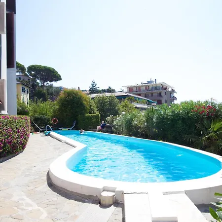 Welcome Riviera Nautilus 11- Vista Mare-posto Macchina Individuale-only One Car-piscina Condominiale Estiva-attrezzatissimo Apartamento *